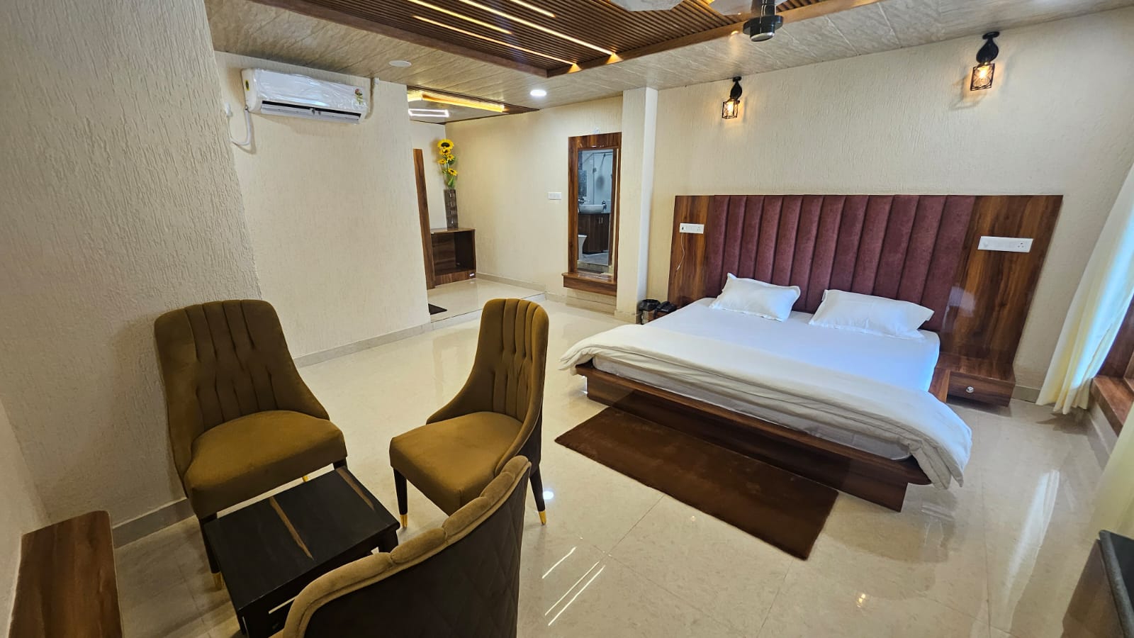 Luxury Rooms